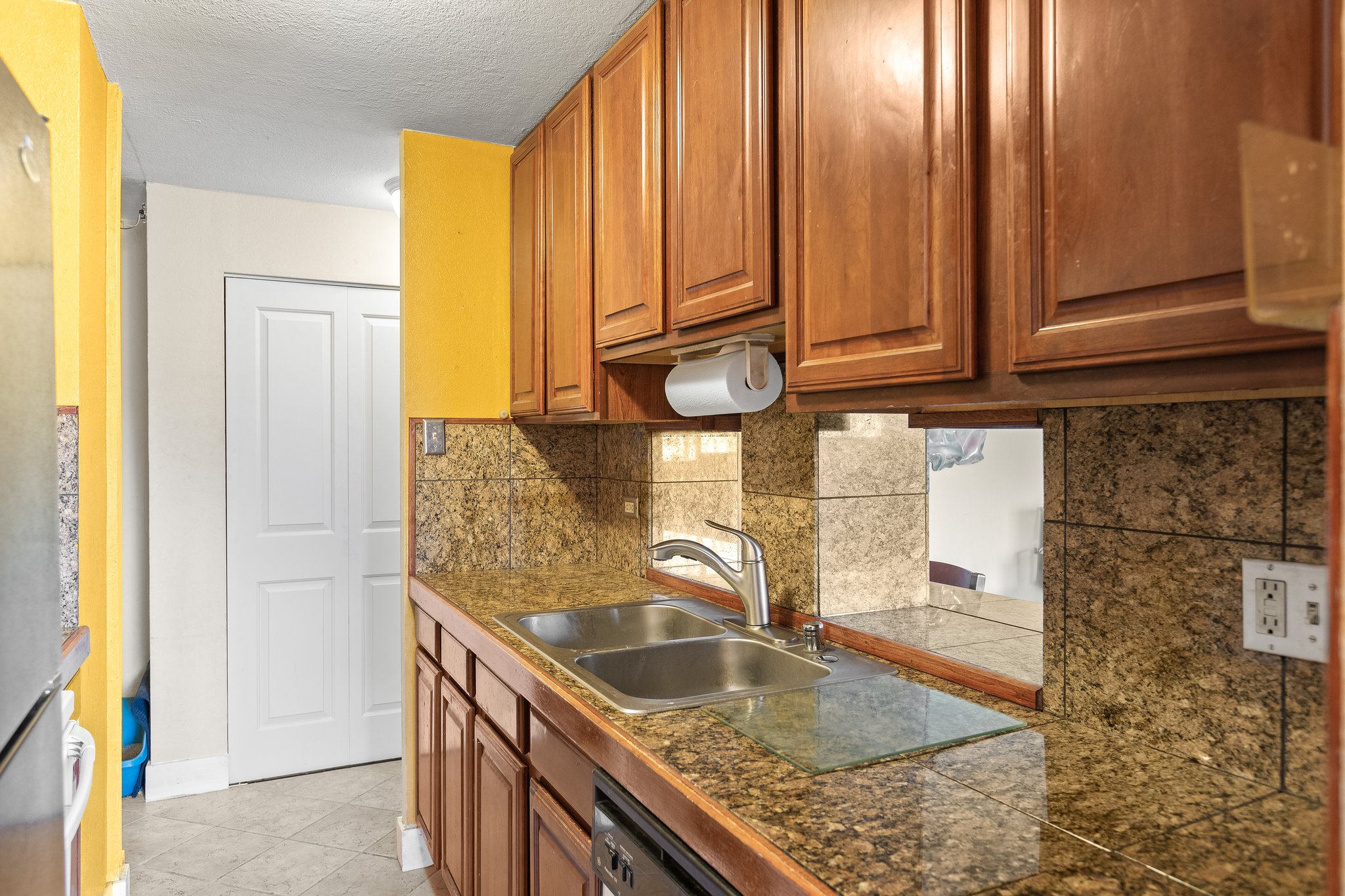 10-web-or-mls-3286-Leo-Rowen-1029-E-8th-Ave-108-Denver-CO-80218_30109