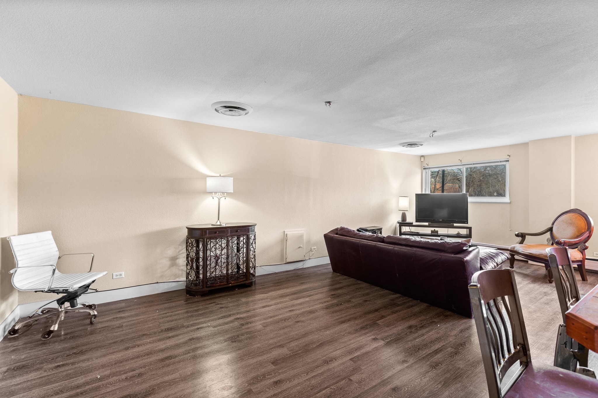 12-web-or-mls-3286-Leo-Rowen-1029-E-8th-Ave-108-Denver-CO-80218_30111
