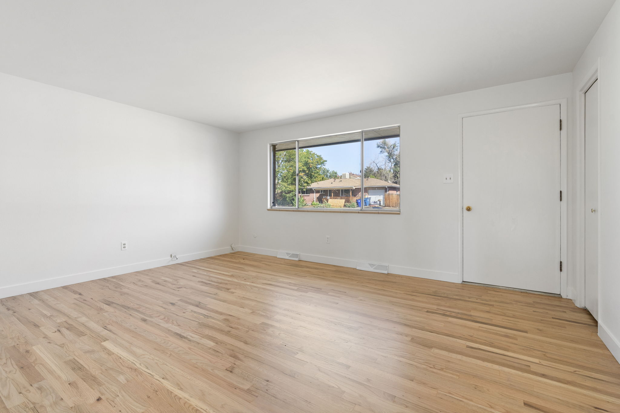 6-web-or-mls-8684-Leo-Rowen-1080-E-85th-Pl-Denver-CO-80229-104_05399
