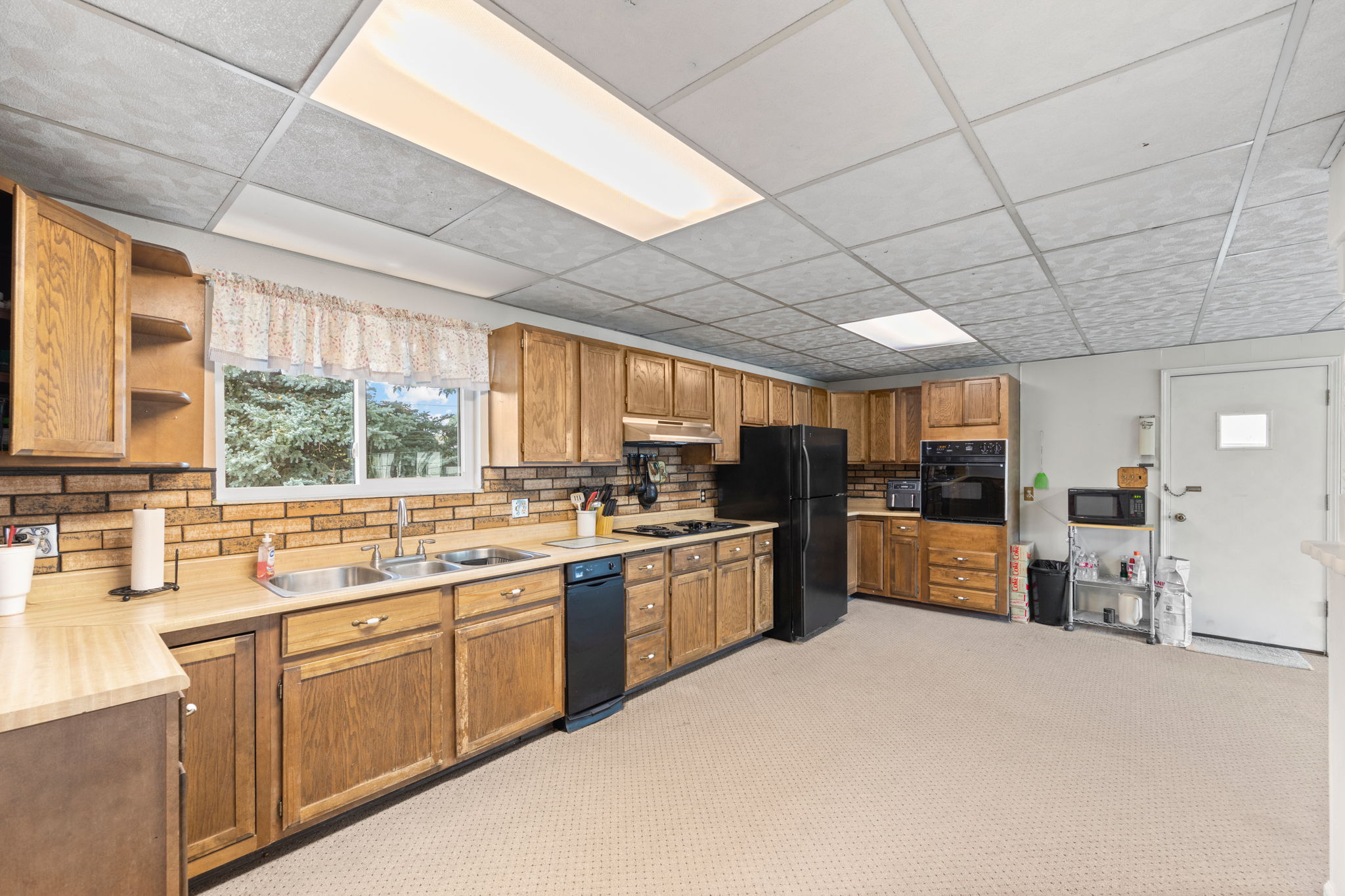 9-web-or-mls-8659-Leo-Rowen-11349-Marion-St-Northglenn-CO-80233-108_0912