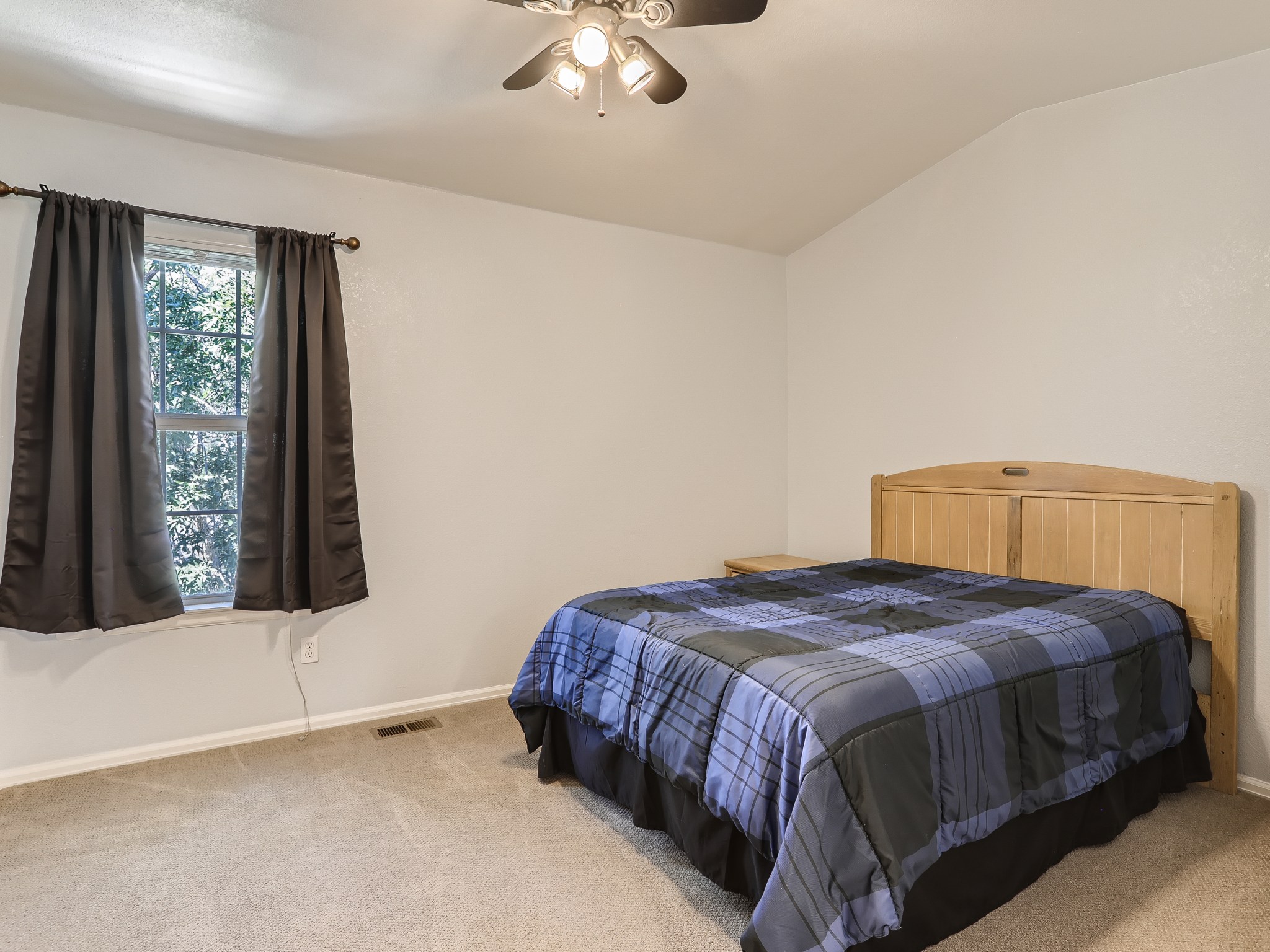 16-2nd-Floor-Primary-Bedroom