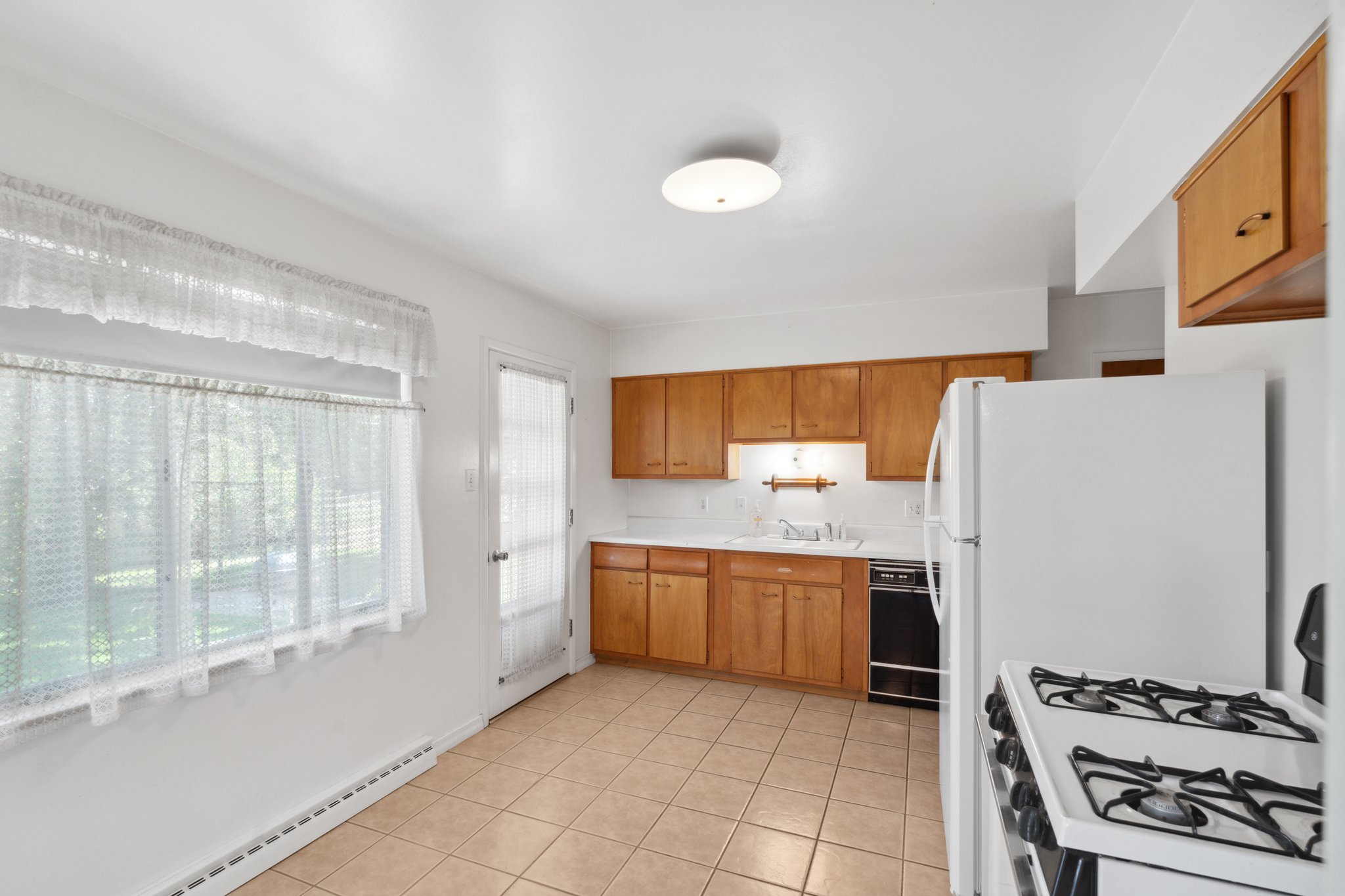 12-web-or-mls-5612-Leo-Rowen-12038-W-New-Mexico-Ave-Lakewood-CO-80228_111