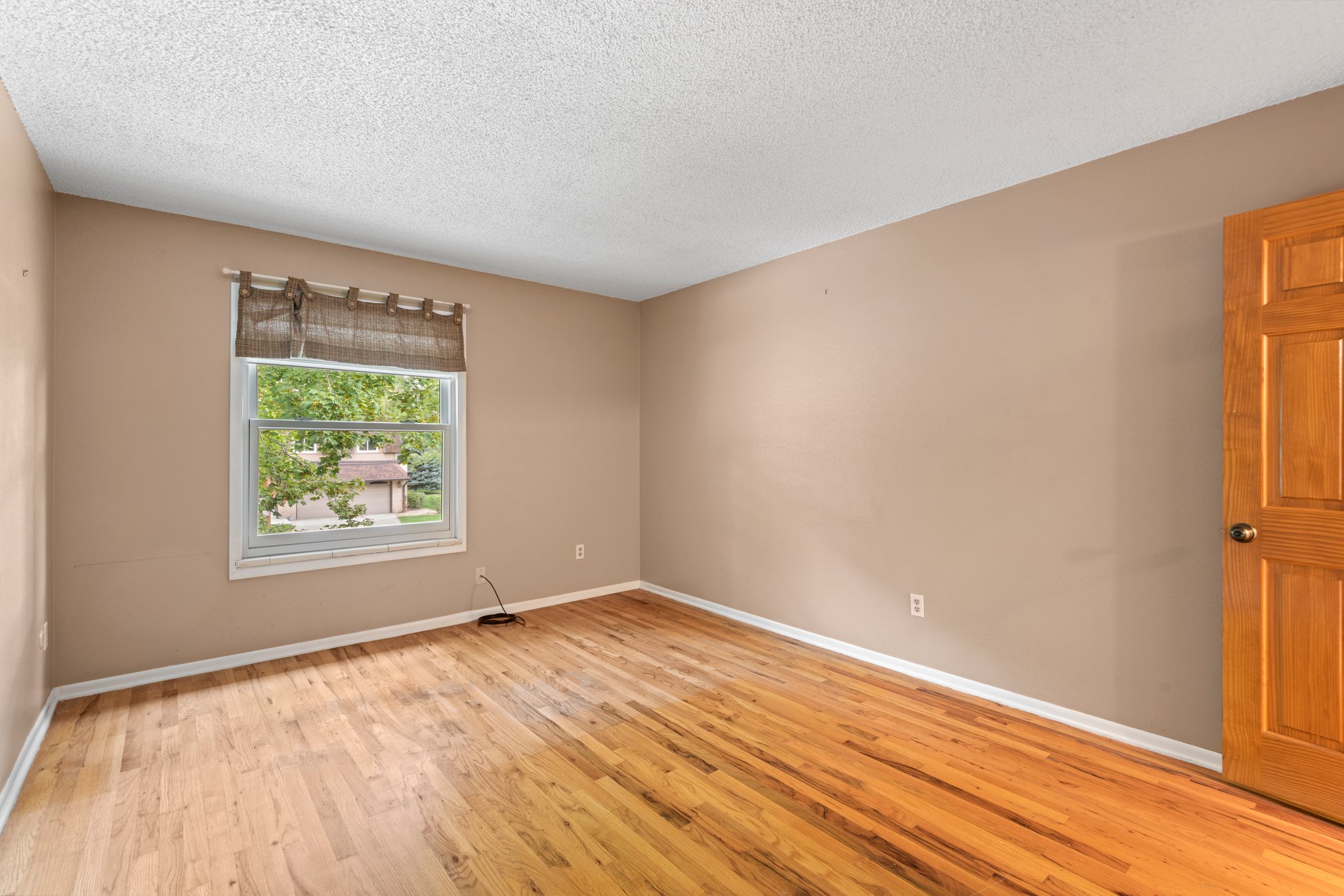 27-web-or-mls-5942-Leo-Rowen-141-S-Upham-Ct-Lakewood-CO-80226_125