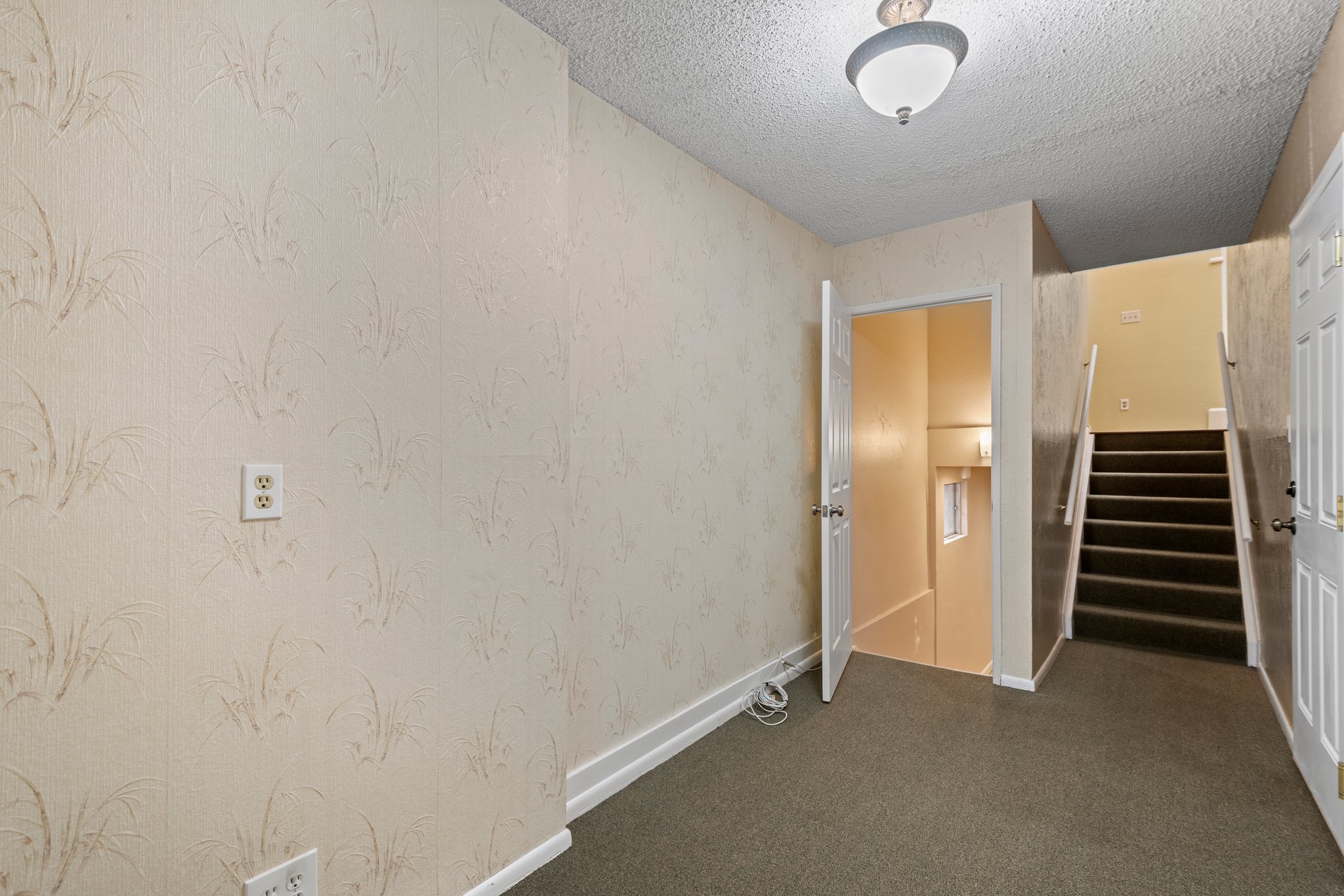 29-web-or-mls-5942-Leo-Rowen-141-S-Upham-Ct-Lakewood-CO-80226_127