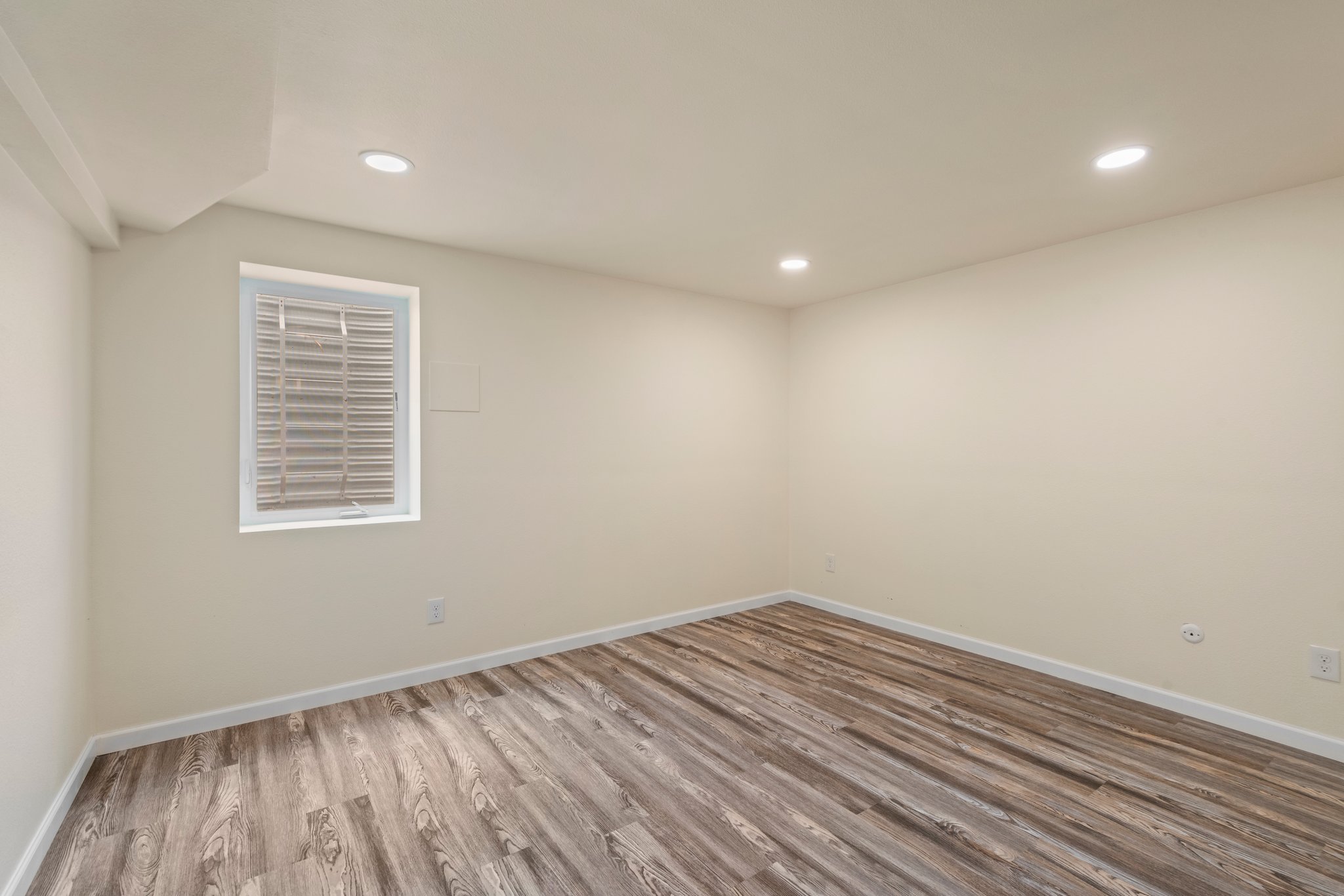 34-web-or-mls-5942-Leo-Rowen-141-S-Upham-Ct-Lakewood-CO-80226_132