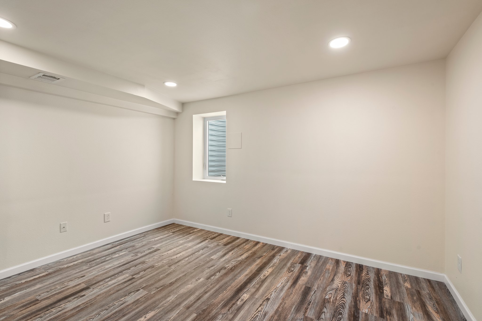 37-web-or-mls-5942-Leo-Rowen-141-S-Upham-Ct-Lakewood-CO-80226_135