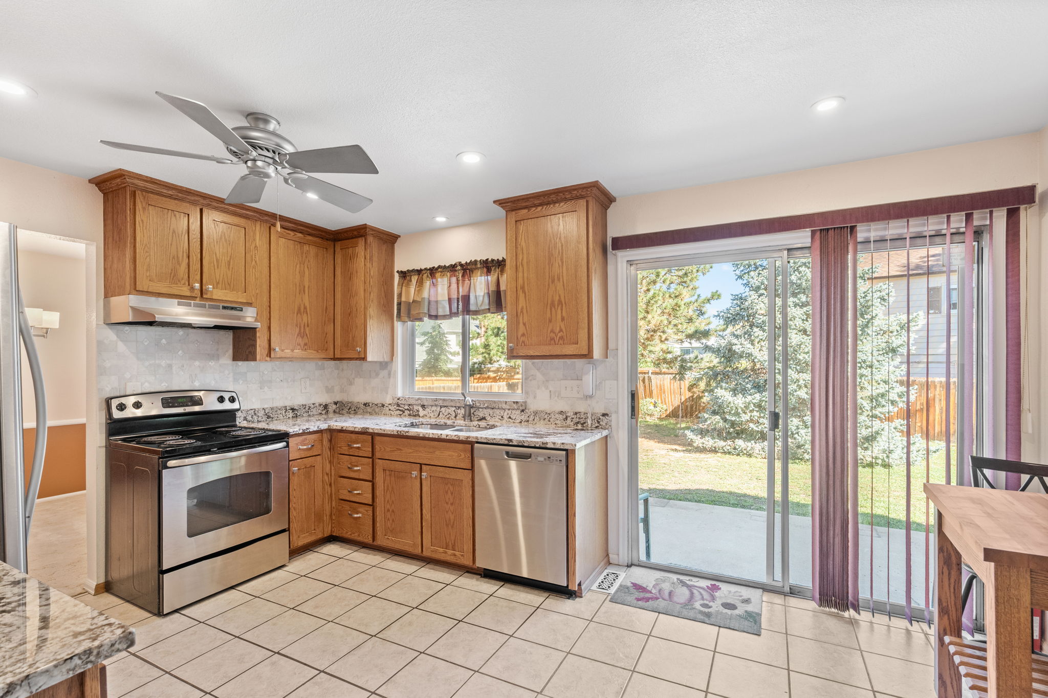 13-web-or-mls-8588-Leo-Rowen-14835-E-Caspian-Pl-Aurora-CO-80014__112