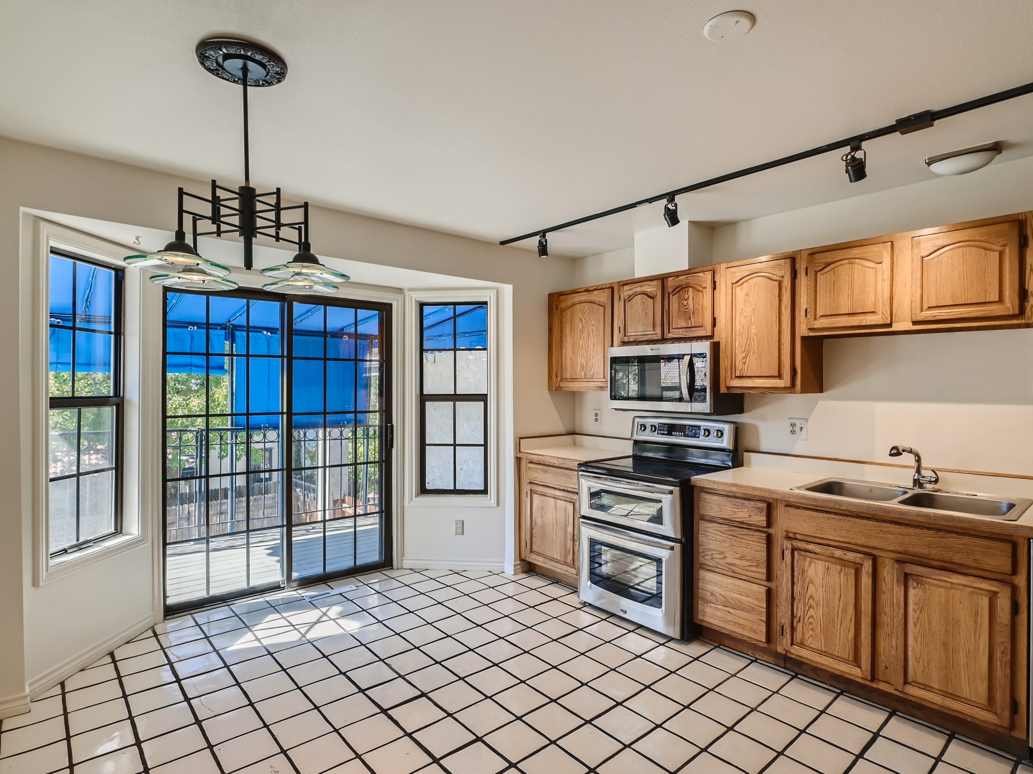 14-Kitchen