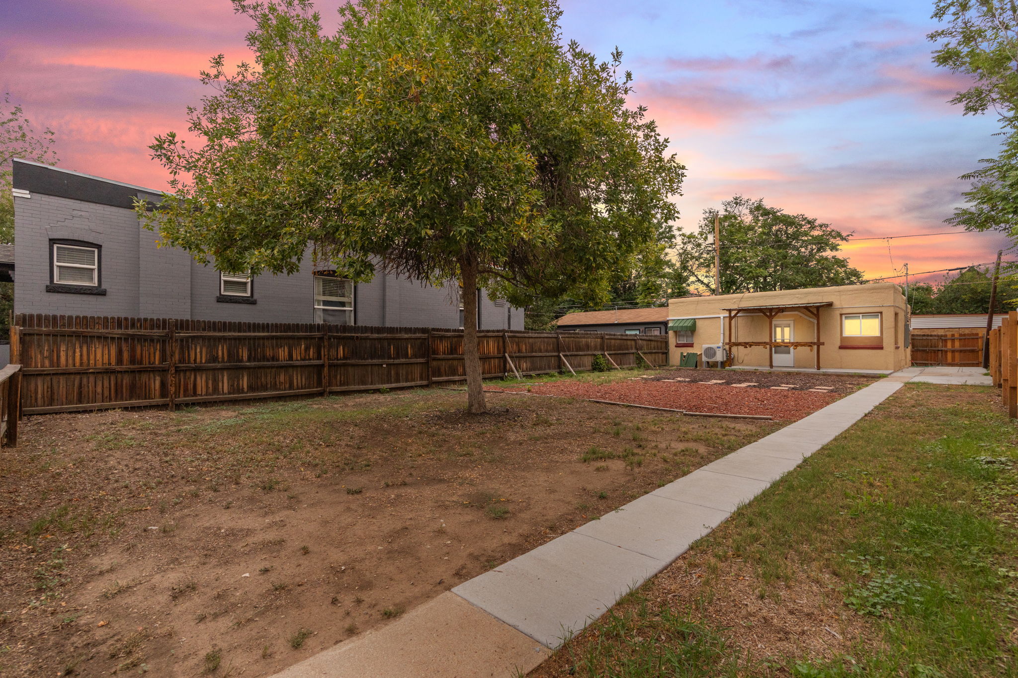 1-web-or-mls-8662-Leo-Rowen-3126-N-Race-St-Denver-CO-80205-100_0869_DTE