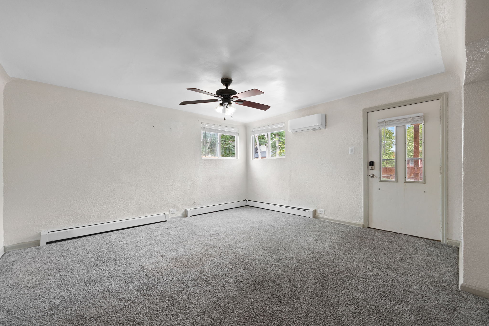 13-web-or-mls-8662-Leo-Rowen-3126-N-Race-St-Denver-CO-80205-114_0729