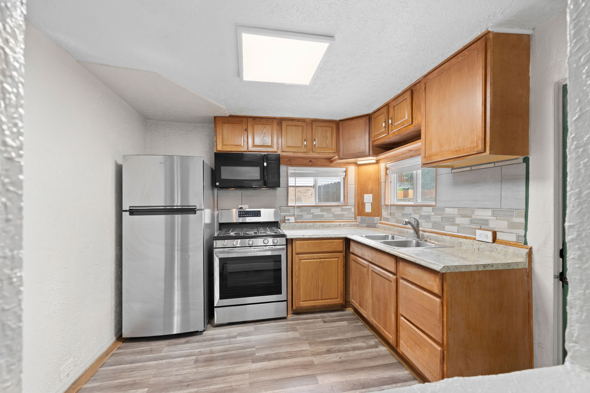 20-web-or-mls-8662-Leo-Rowen-3126-N-Race-St-Denver-CO-80205-121_0789
