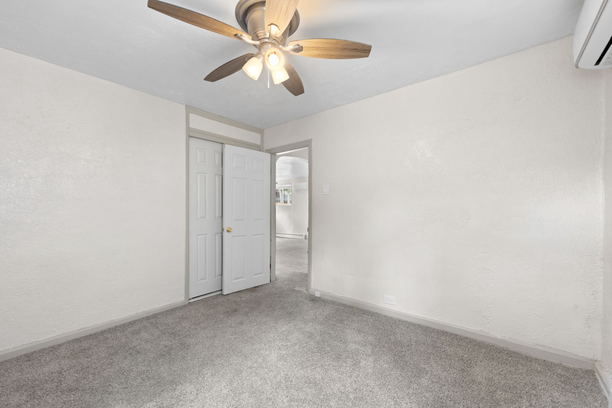 21-web-or-mls-8662-Leo-Rowen-3126-N-Race-St-Denver-CO-80205-122_0759
