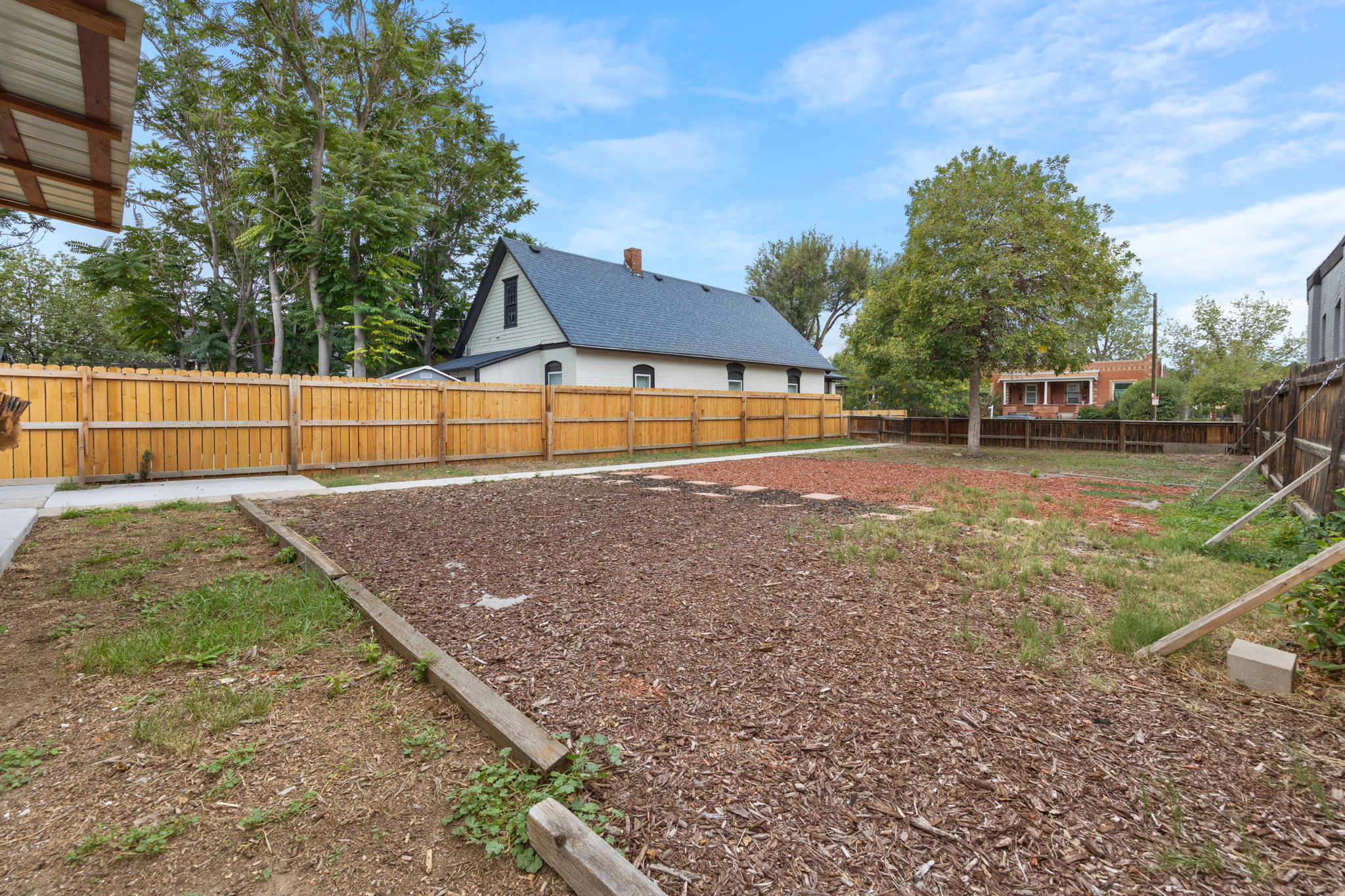 34-web-or-mls-8662-Leo-Rowen-3126-N-Race-St-Denver-CO-80205-104_0699