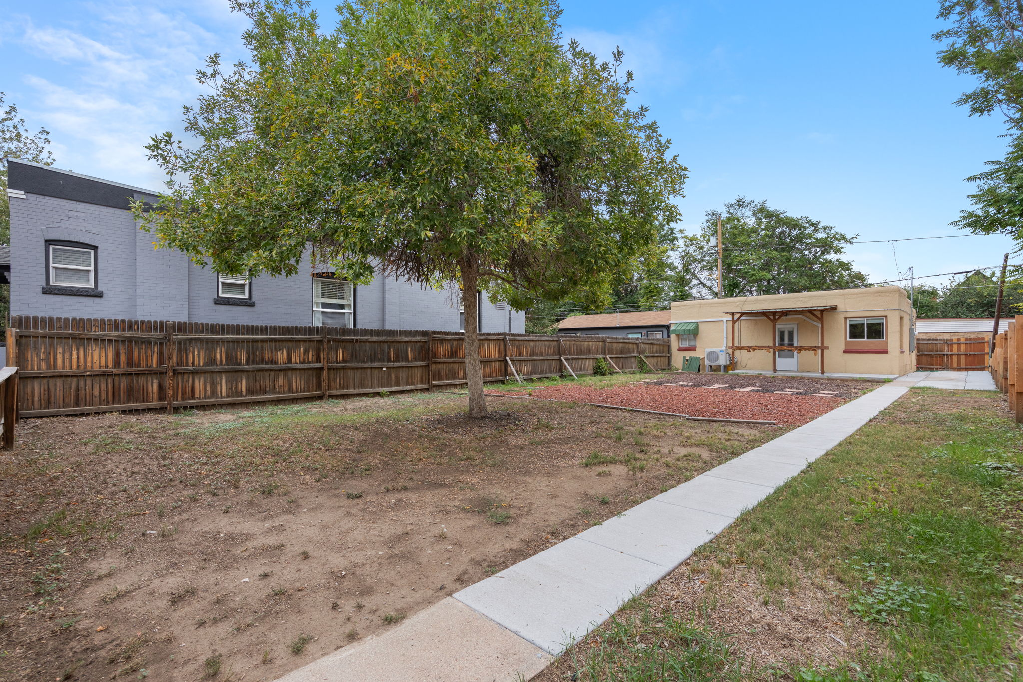 4-web-or-mls-8662-Leo-Rowen-3126-N-Race-St-Denver-CO-80205-102_0689