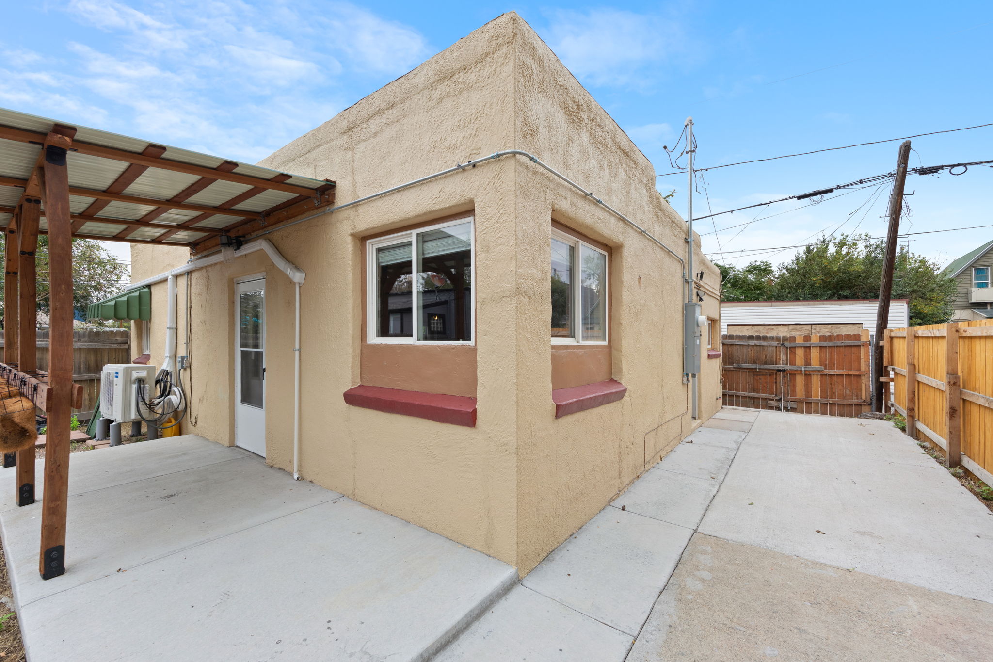 6-web-or-mls-8662-Leo-Rowen-3126-N-Race-St-Denver-CO-80205-105_0709