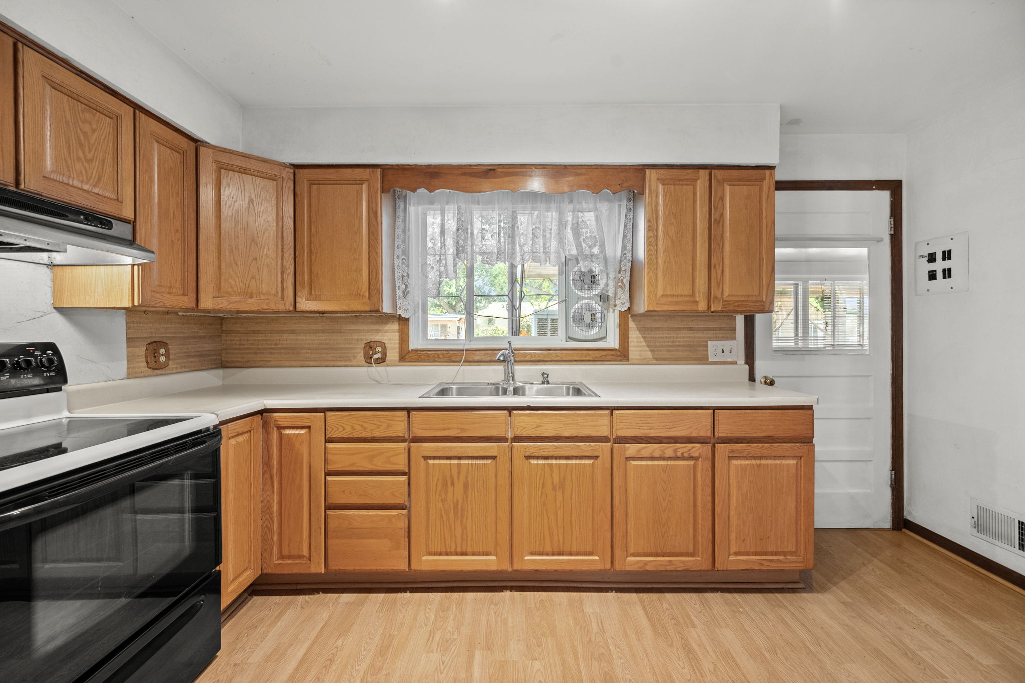 13-web-or-mls-8580-Leo-Rowen-4942-S-Galapago-St-Englewood-CO-80110__1563_109
