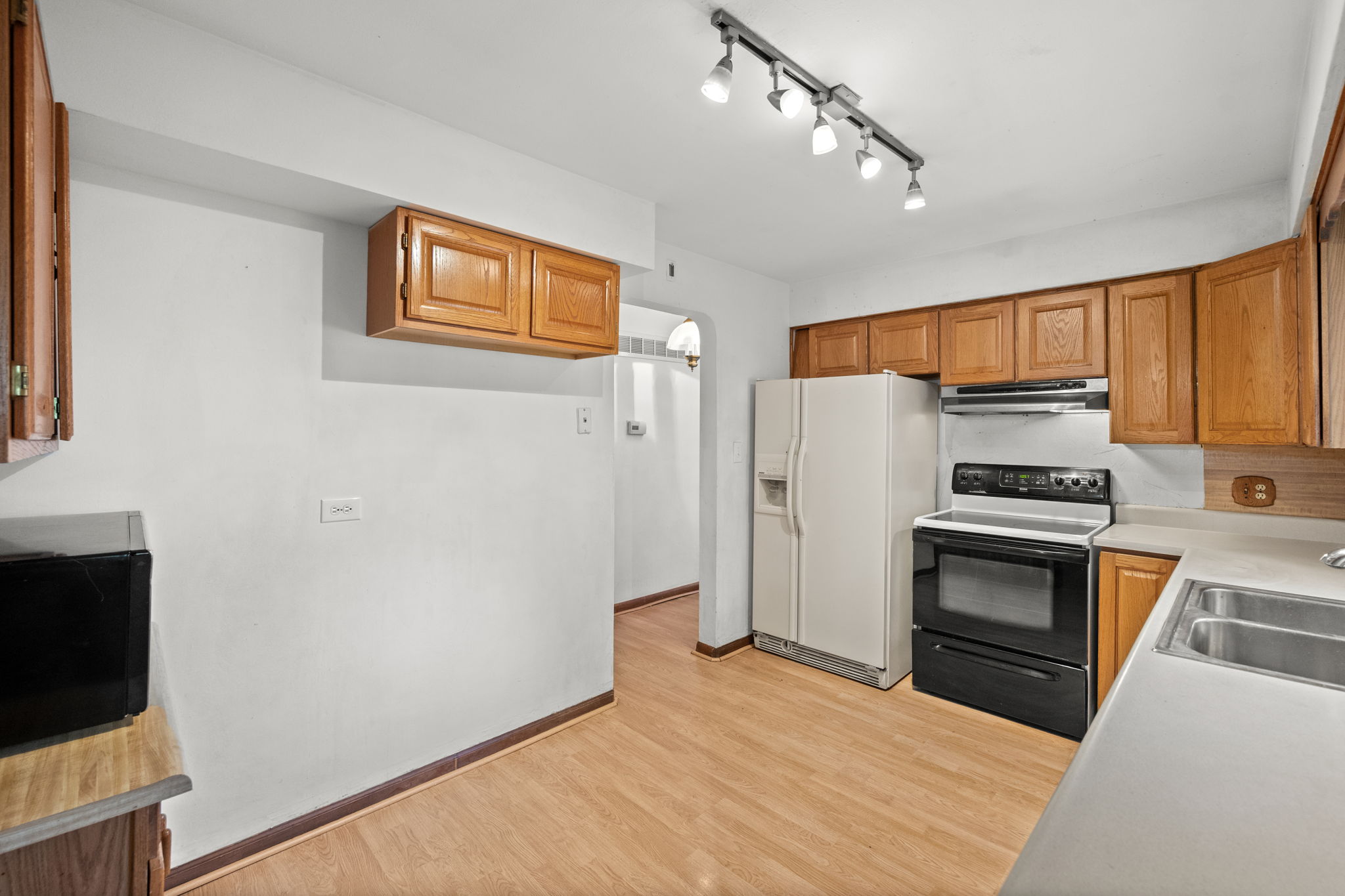 15-web-or-mls-8580-Leo-Rowen-4942-S-Galapago-St-Englewood-CO-80110__1573_111-Edit