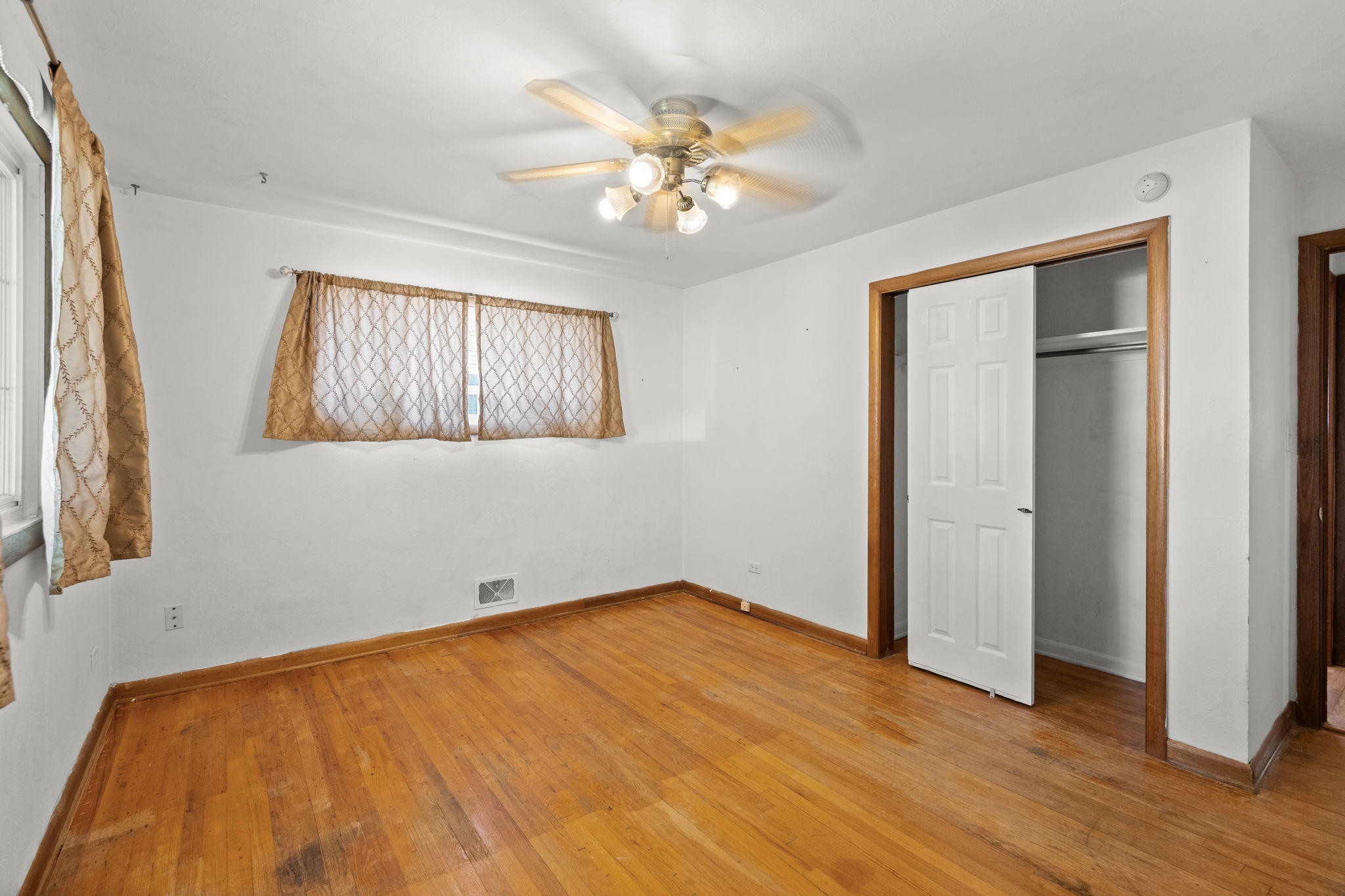 19-web-or-mls-8580-Leo-Rowen-4942-S-Galapago-St-Englewood-CO-80110__1528_117