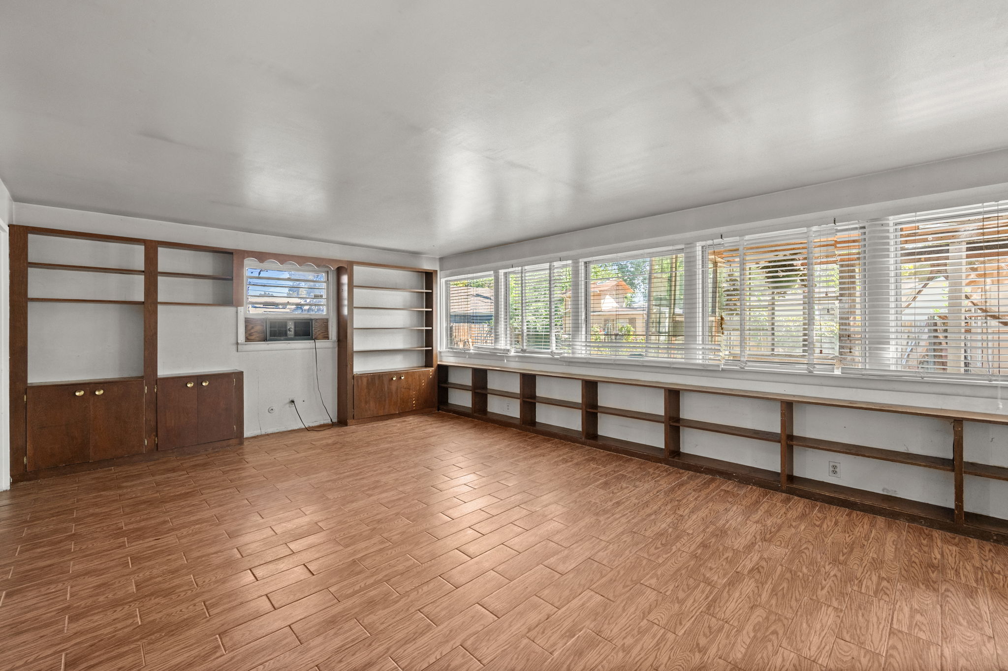 24-web-or-mls-8580-Leo-Rowen-4942-S-Galapago-St-Englewood-CO-80110__1583_122
