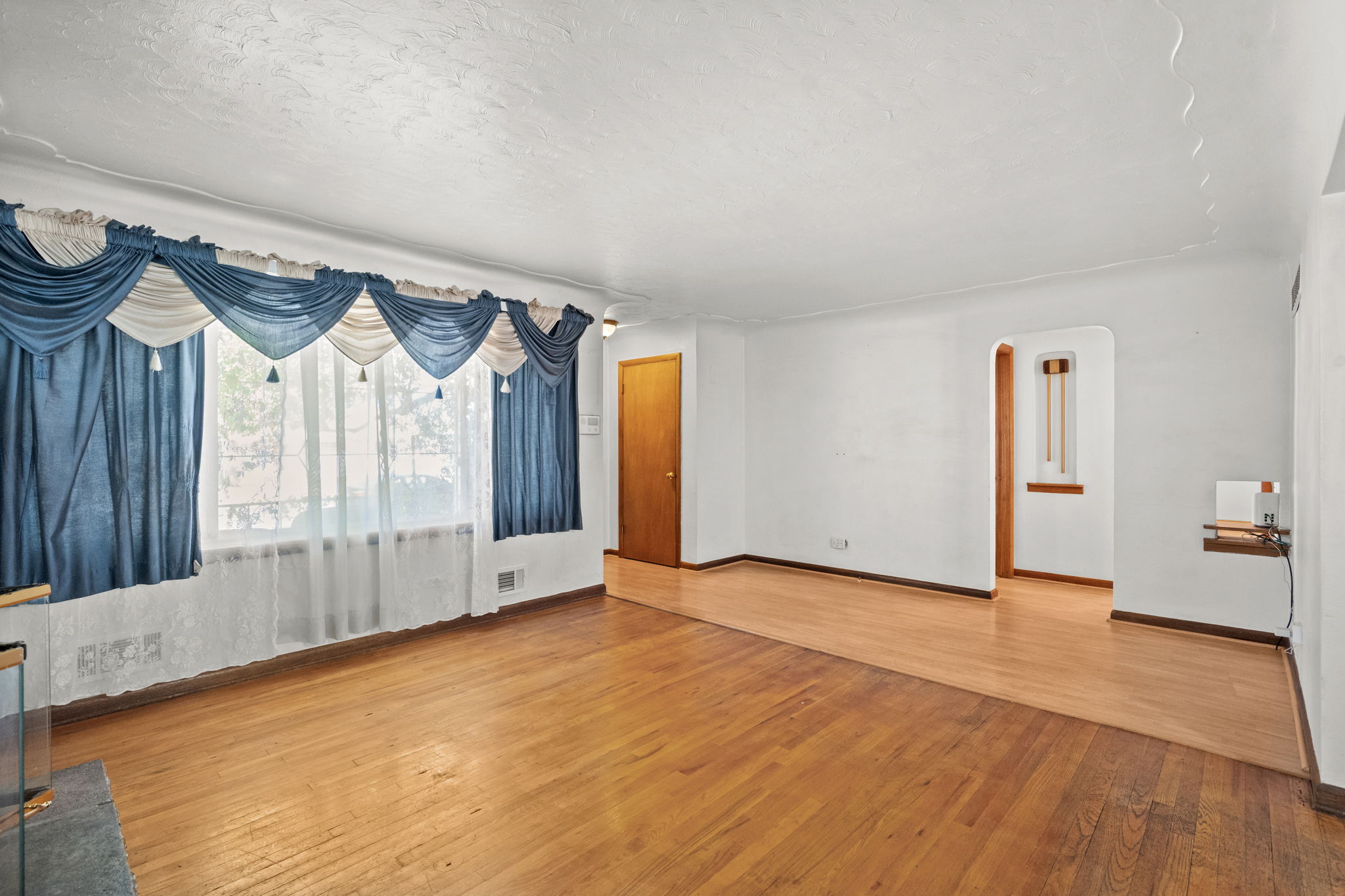 5-web-or-mls-8580-Leo-Rowen-4942-S-Galapago-St-Englewood-CO-80110__1488_104