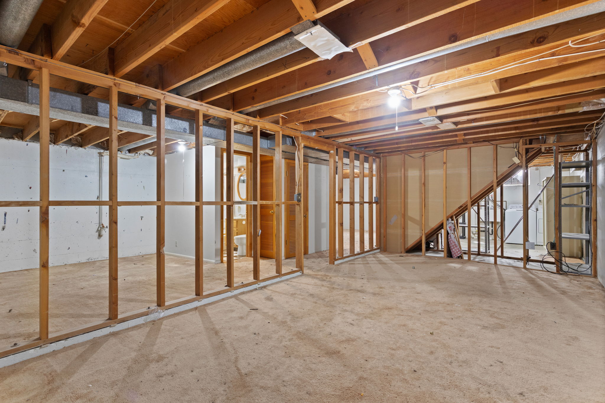 24-web-or-mls-8597-Leo-Rowen-8581-Crescent-Dr-Westminster-CO-80031__0136_122_122