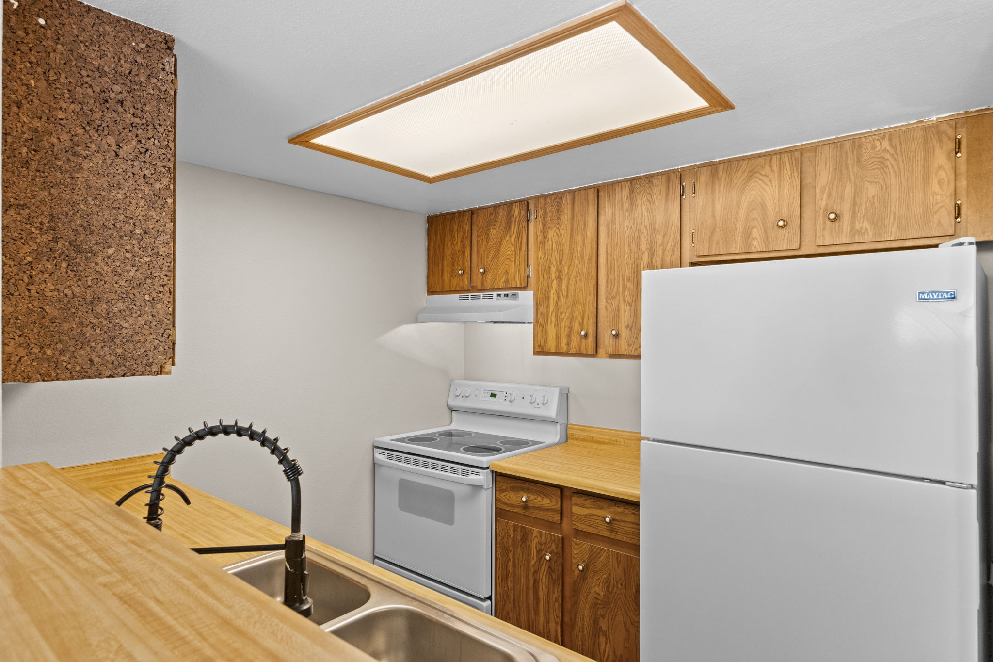 10-web-or-mls-8693-Leo-Rowen-8701-Huron-St-4-208-Thornton-CO-80260-110_2725