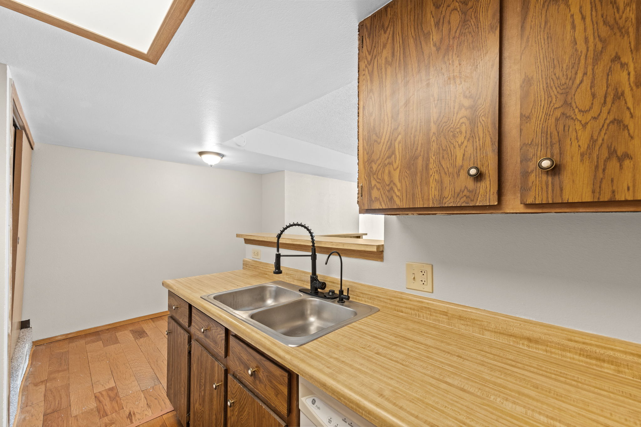 12-web-or-mls-8693-Leo-Rowen-8701-Huron-St-4-208-Thornton-CO-80260-112_2645