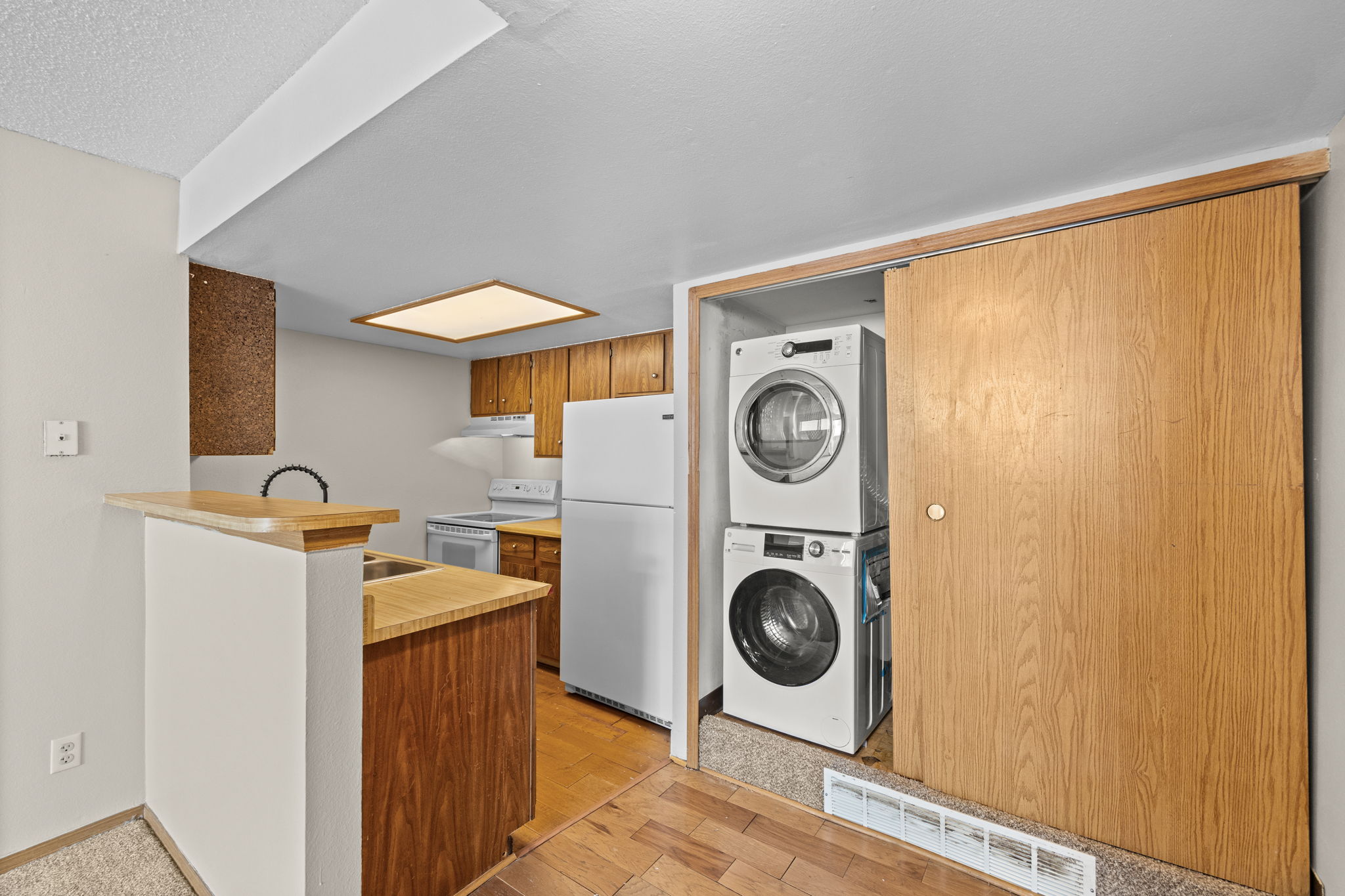 13-web-or-mls-8693-Leo-Rowen-8701-Huron-St-4-208-Thornton-CO-80260-113_2650