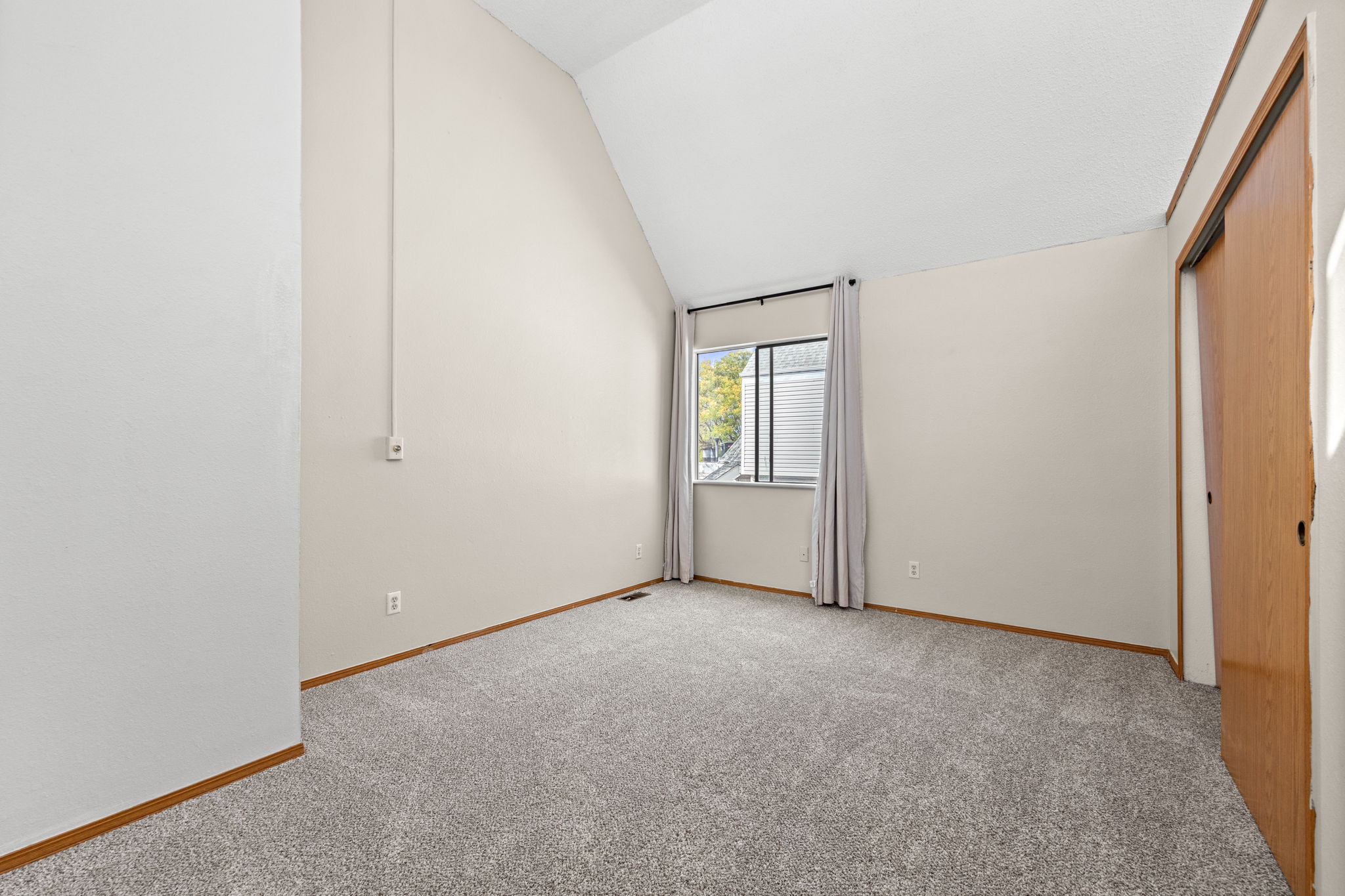 16-web-or-mls-8693-Leo-Rowen-8701-Huron-St-4-208-Thornton-CO-80260-117_2675