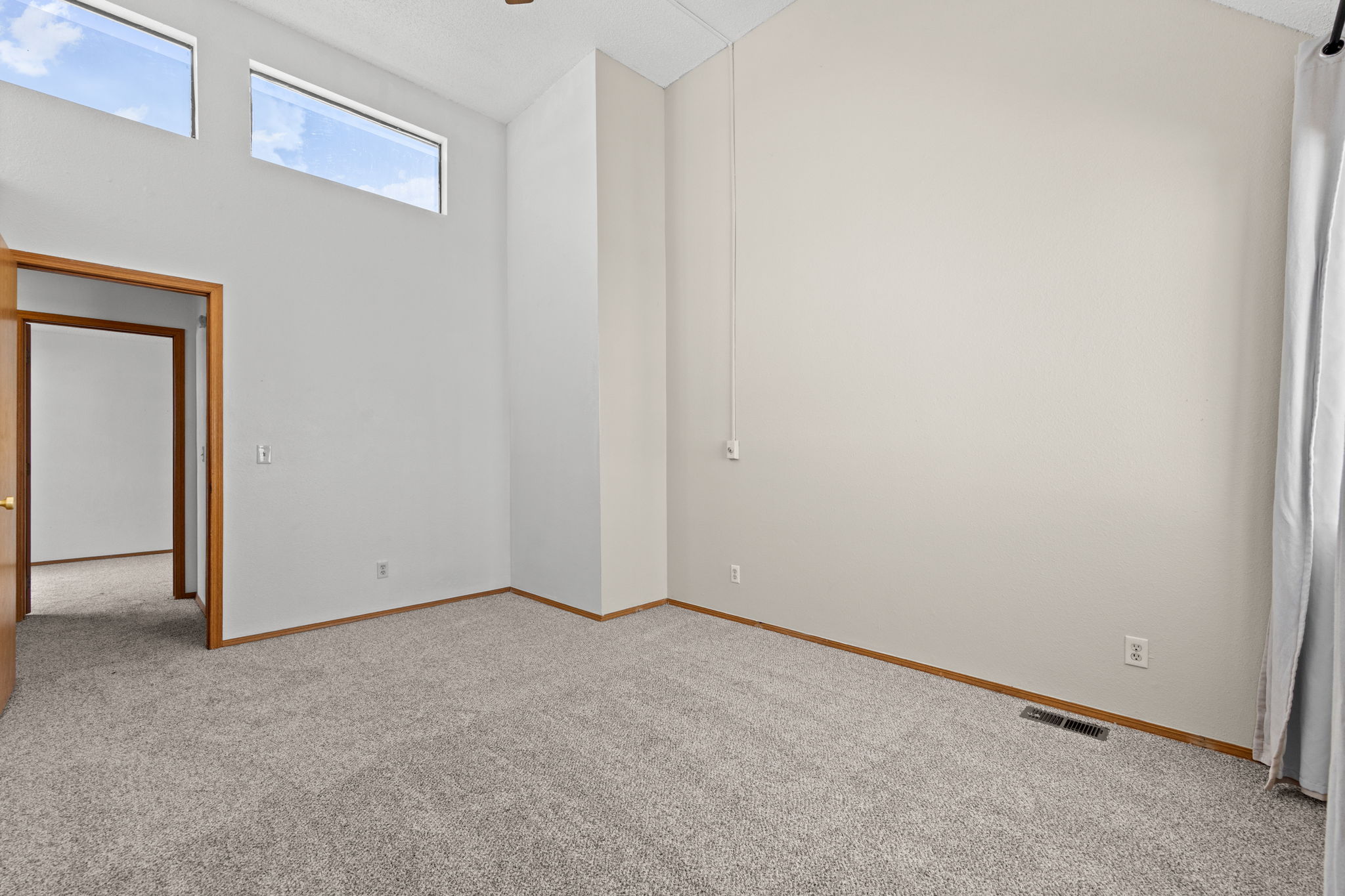 17-web-or-mls-8693-Leo-Rowen-8701-Huron-St-4-208-Thornton-CO-80260-118_2680