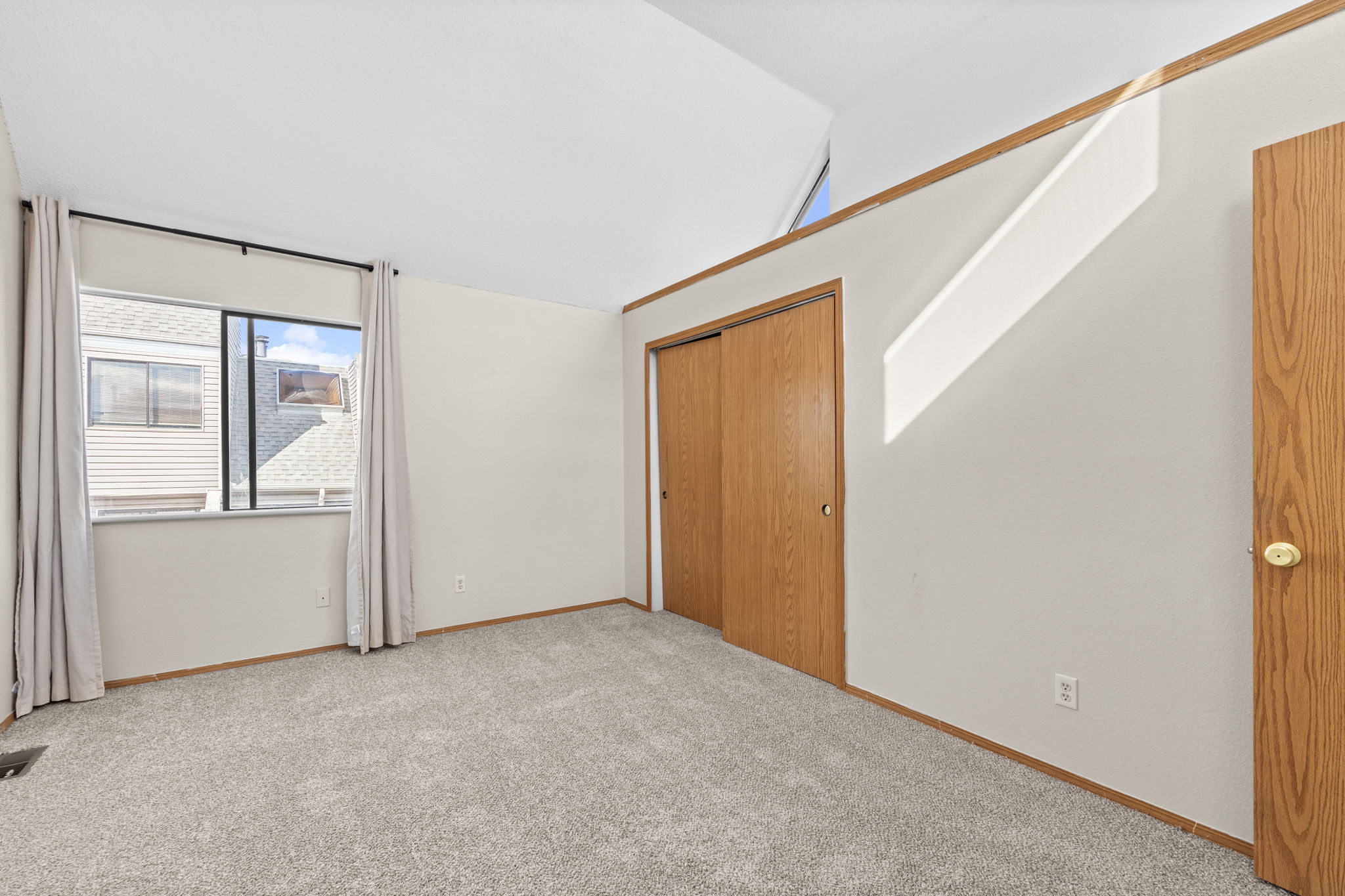 18-web-or-mls-8693-Leo-Rowen-8701-Huron-St-4-208-Thornton-CO-80260-119_2765