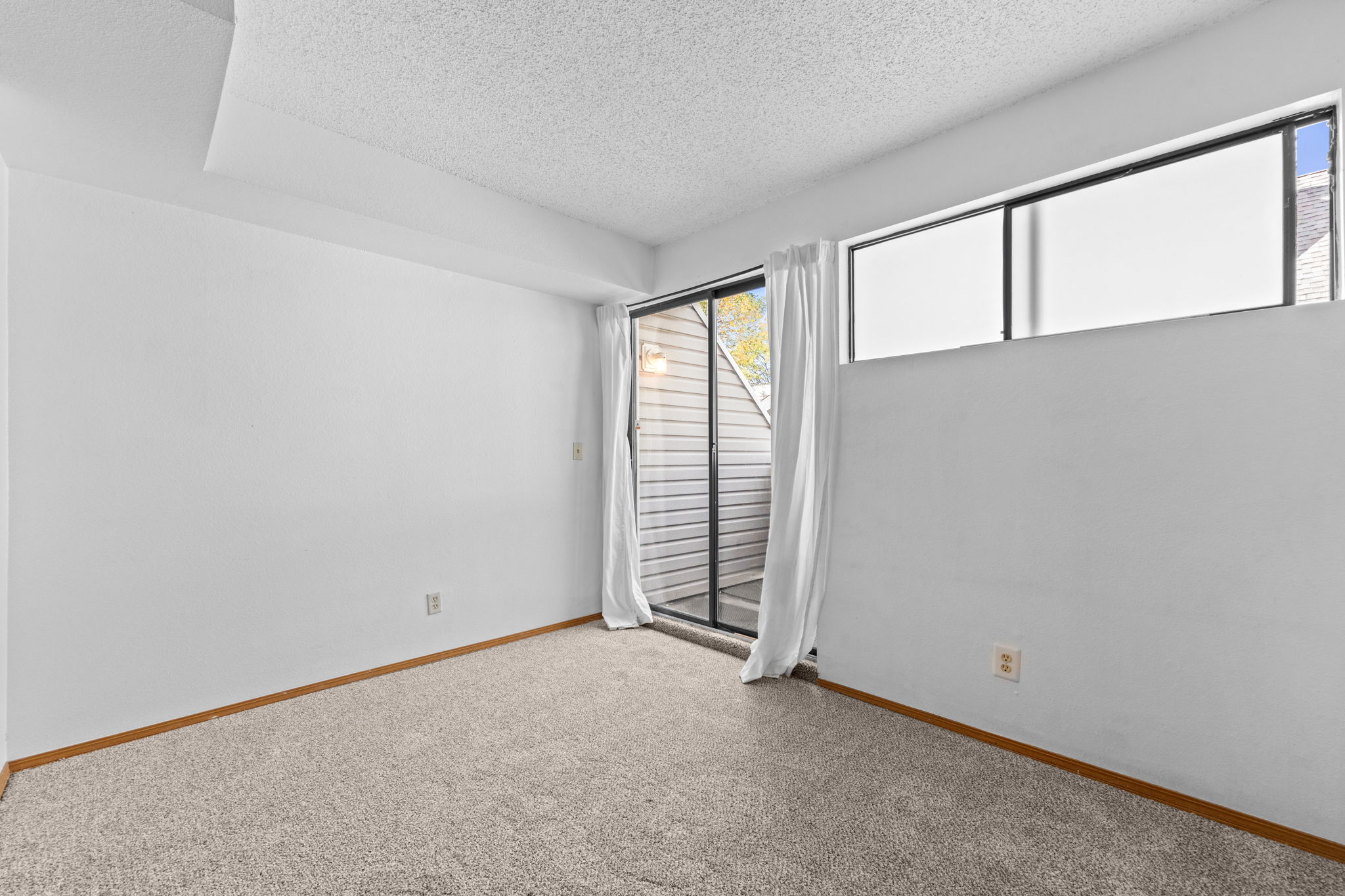 4-web-or-mls-8693-Leo-Rowen-8701-Huron-St-4-208-Thornton-CO-80260-104_2610