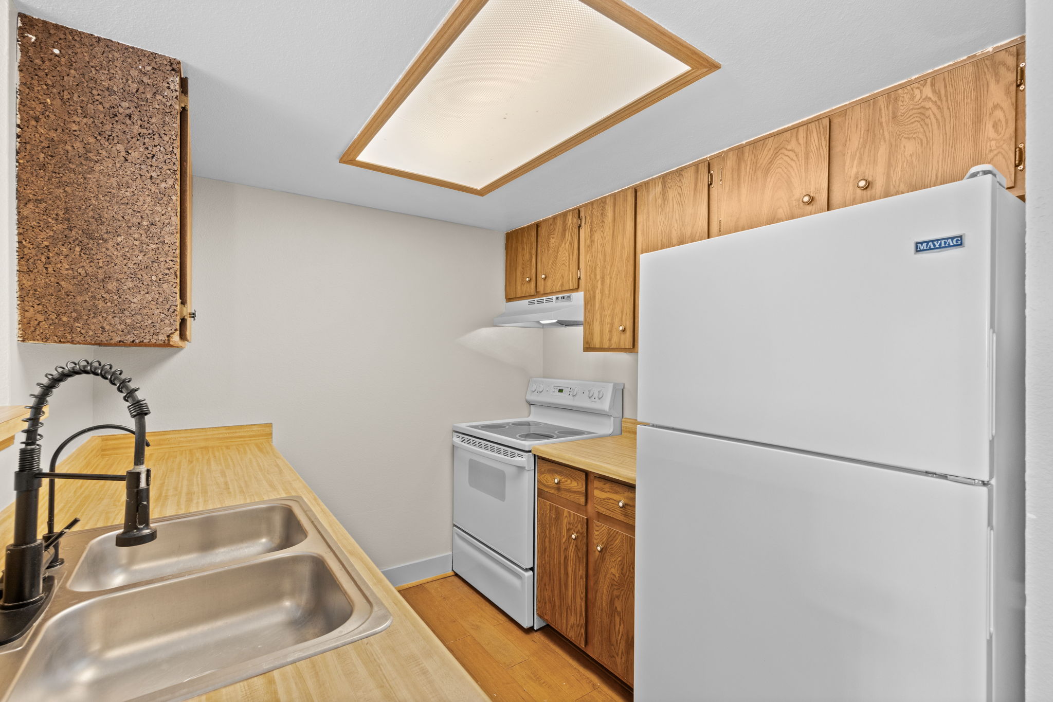 9-web-or-mls-8693-Leo-Rowen-8701-Huron-St-4-208-Thornton-CO-80260-109_2630