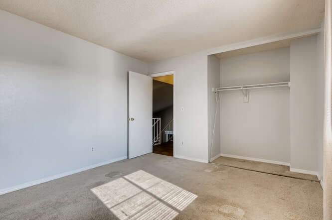1348-S-Biscay-Aurora-CO-80017-small-019-018-2nd-Floor-Primary-Bedroom-666x443-72dpi