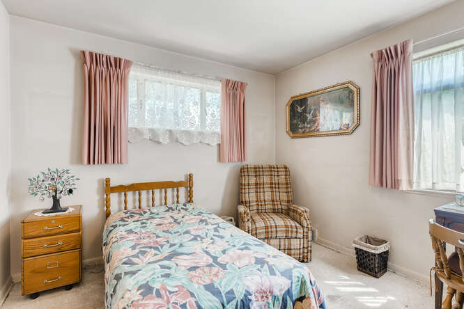 1536-S-Gaylord-Denver-CO-80210-small-013-013-Primary-Bedroom-666x444-72dpi