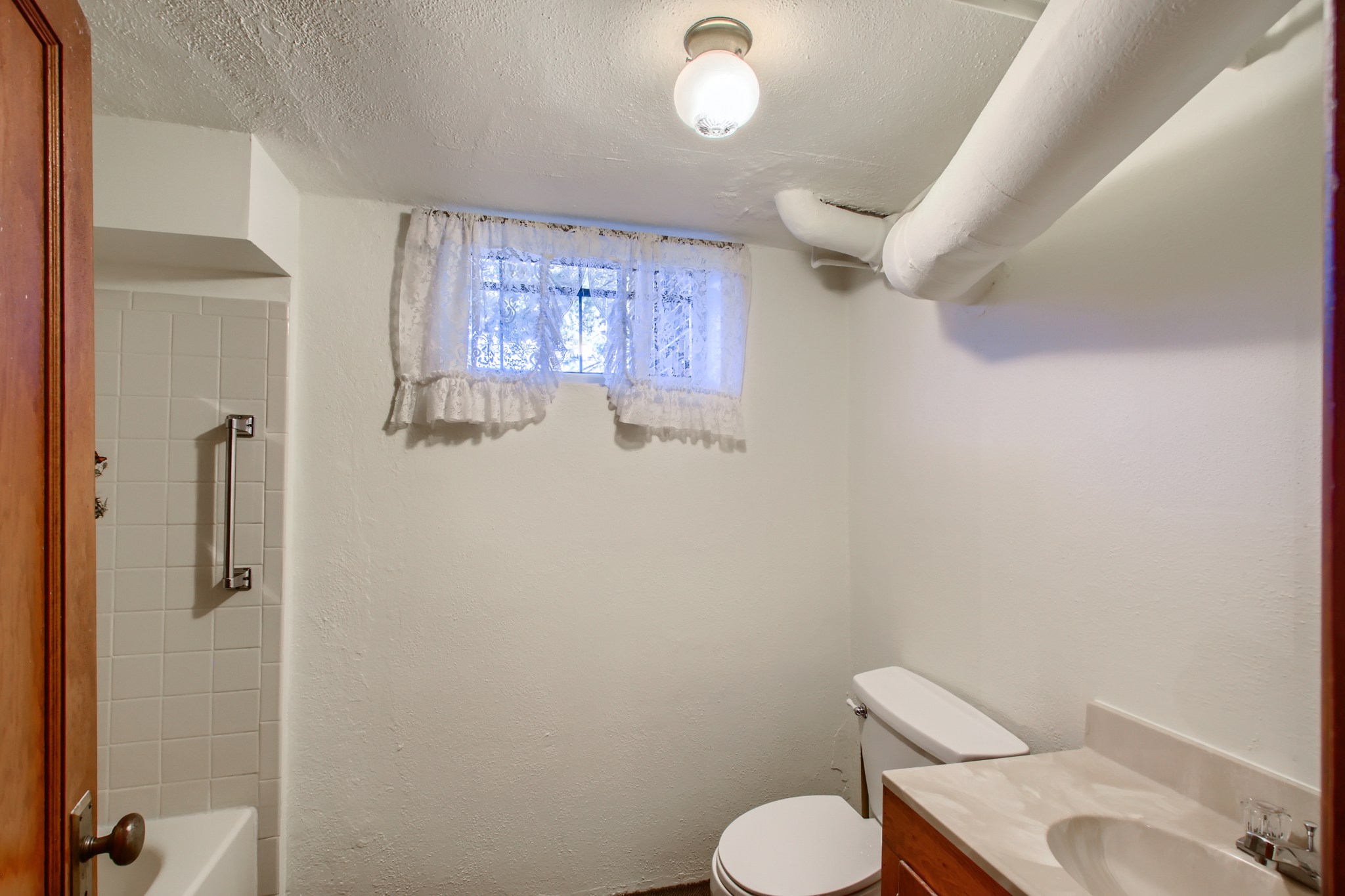 24-Lower-Level-Bathroom