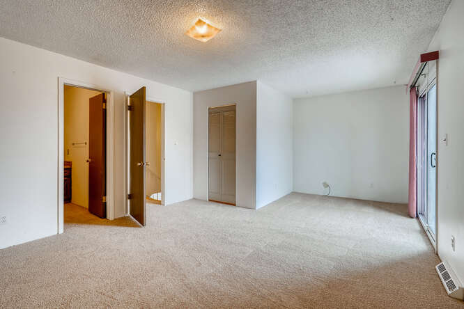 750 Tabor St 61 Lakewood CO-small-015-017-2nd Floor Primary Bedroom-666x444-72dpi